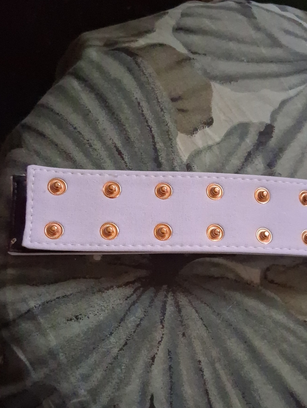 White Women's Stretch Belt with Gold Ring Accent - Picture 3 of 8